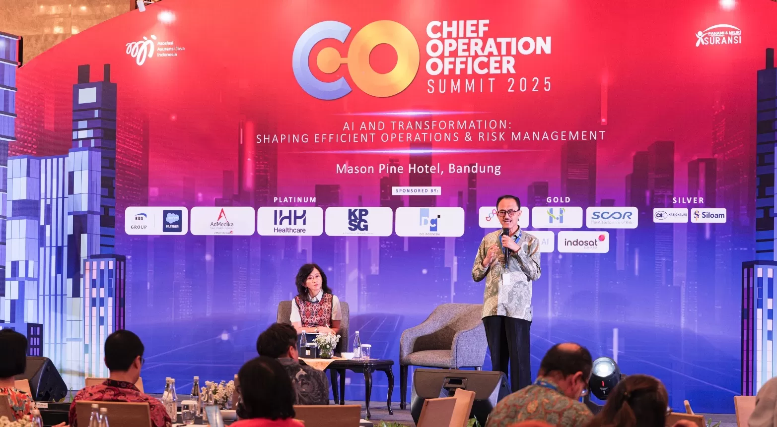 Ethico-Medico-Legal Advisor MAB AdMedika Prof. Dr. dr. Agus Purwadianto, SH, MSi, Sp.FM(K). Pada aat sesi diskusi khusus bertajuk &ldquo;The Strategic Imperative of the Medical Advisory Board (MAB)&rdquo;.