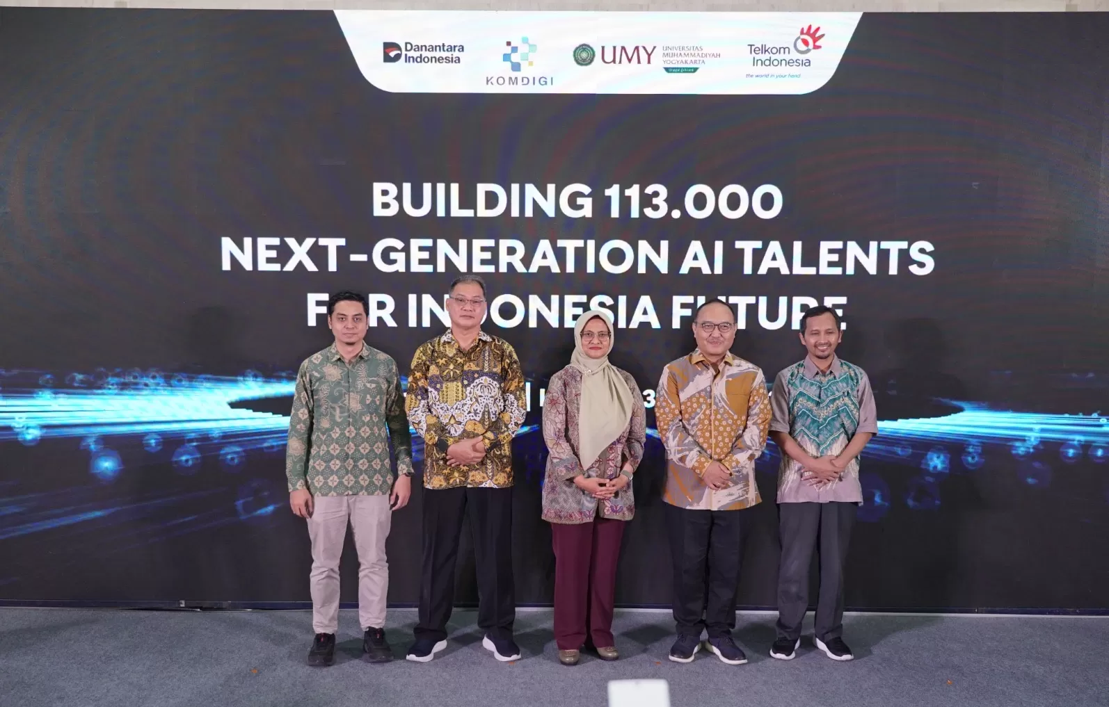 Direktur Utama Telkom Dian Siswarini saat acara Digistar Connect : Building 113.000 Next Generation AI Talents for Indonesia&rsquo;s Future di Universitas Muhammadiyah Yogyakarta (UMY) pada Kamis (23/10).