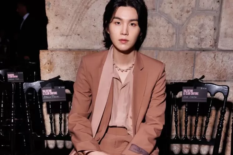 Suga BTS Umumkan Jadwal Konser Tunggal &lsquo;Agust D Tour&rsquo;, Indonesia Termasuk Salah Satunya, Catat Tanggalnya! (Gorajuara.com/dok: Instagram @agustd)