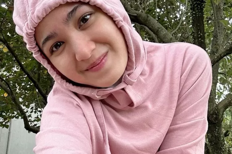Berbeda dengan Lesti Kejora, Netizen Puji Kecantikan Cut Syifa Memakai Hoodie untuk Menutupi Kepala (Gorajuara.com/dok: Instagram @cutsyifaa)