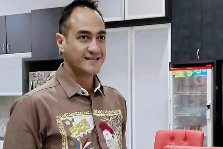 Ferry Irawan beri jawaban saat disinggung telah memiliki pacar baru (Instagram @ferryirawanreal)