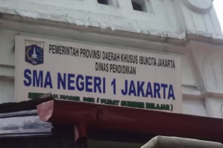 Daftar 10 SMA Terbaik Di Jakarta Pusat Yang Masuk TOP 1000 Sekolah ...