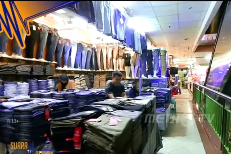 Curahan hati pedagang Pasar Tanah Abang Jakarta sebut pasca ada Tiktok penjualan terus menurun. (Tangkap layar Youtube Metro TV)