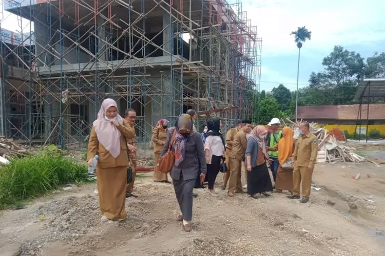 Komisi I DPRD Kabupaten Batang Hari Pantau Proyek Pembangunan Perpustakaan Muara Bulian (@anuza)