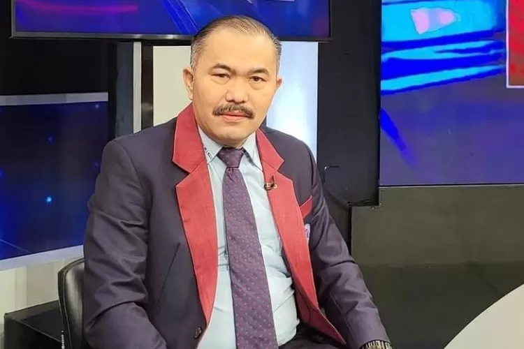 Profil Biodata Kamaruddin Simanjuntak, Pengacara Brigadir J Lengkap dengan Istri dan Anak-anaknya (Instagram/@kamaruddin.official)