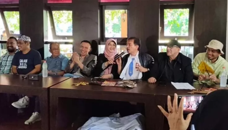 Soft Launching buku &ldquo;Jokowi&rsquo;s White Paper&rdquo; yang digelar di kawasan Universitas Gadjah Mada (UGM), Yogyakarta, pada Senin, 18 Agustus 2025.