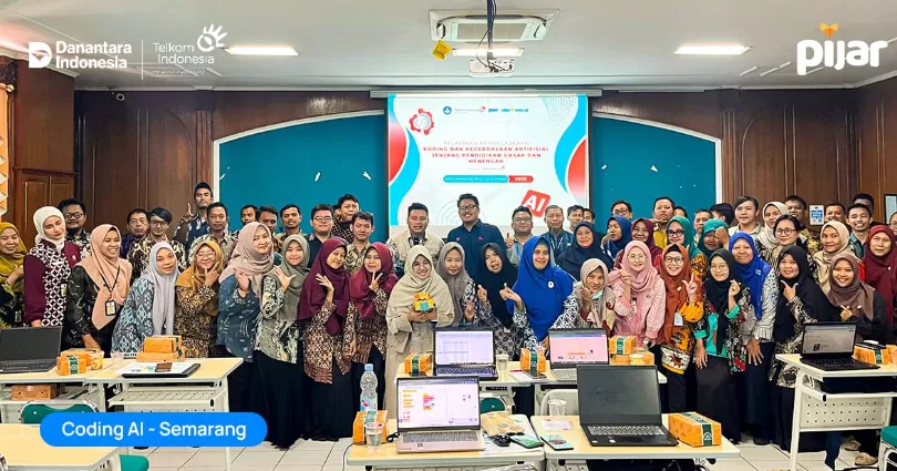Telkom mengimplementasikan Kurikulum Coding & Artificial Intelligence (AI) bagi guru dan sekolah di Semarang.