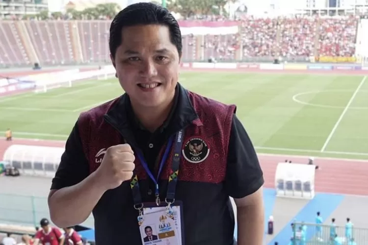 Erick Thohir saat menghadiri pertandingan Timnas Indonesia di perhelatan SEA Games Kamboja (Instagram/@erickthohir)