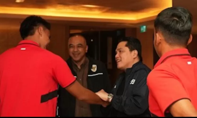Erick Thohir meminta timnas U-23 Indonesia tempil berani saat hadapi Vietnam di final Piala AFF U-23 2025. 