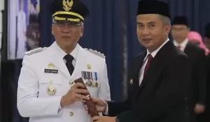 Lantik Pj Wali Kota Cimahi Dicky Saromi, Ini Pesan Pj Wali Kota Jawa Barat Bey Machmudin 