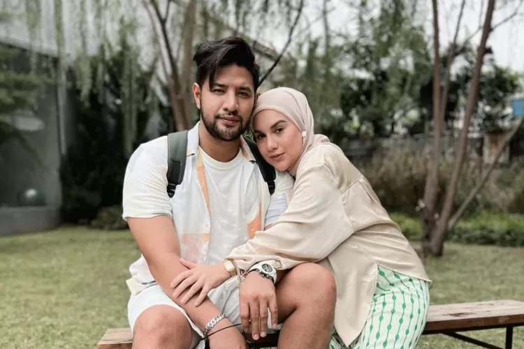 Ammar Zoni beserta istri Irish Bella. (Instagram Irish Bella)