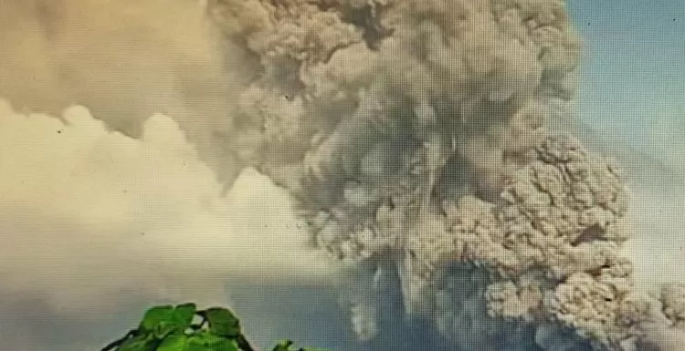 Pesawat tetap aman terbang meski Semeru erupsi, AirNav terus pantau abu vulkanik dan jalur penerbangan. (Istimewa)