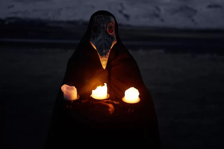 Inilah ciri dukun yang menyamar sebagai Ustadz, Kyai, ahli agama, dll, diungkap menurut Ustadz Khalid Basalamah (www.pexels.com)