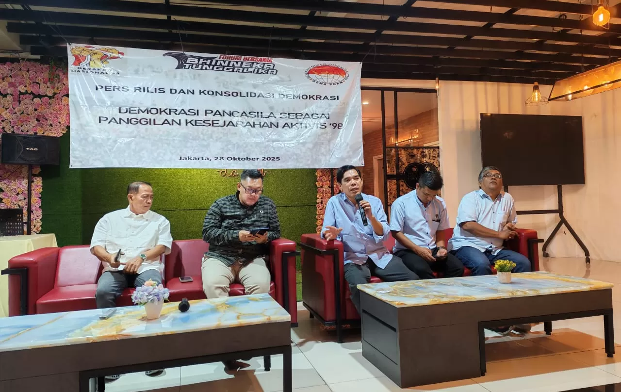 Sejumlah aktivis reformasi 1998 menyerukan pentingnya kembali ke sistem Demokrasi Pancasila.