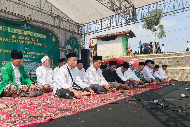 Apel santri warga Nahdliyin Kecamatan Wonotunggal dalam rangka Hari Santri Nasional.  (Foto: Muslihun kontributor Batang)