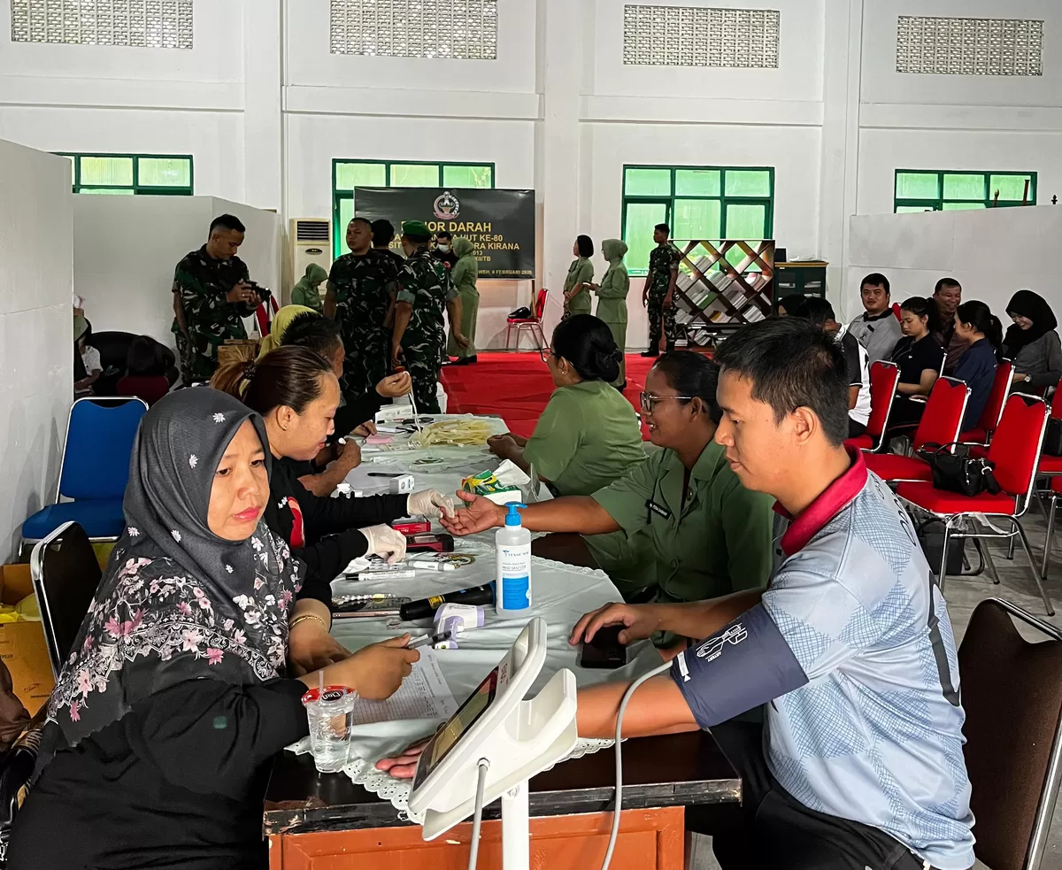 Petugas Lapas Muara Teweh Saat Mengikuti Kegiatan Donor Darah
