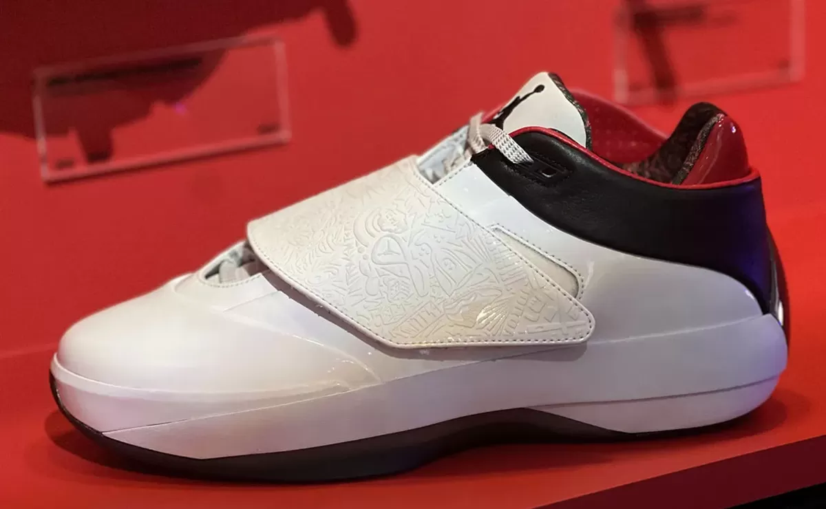 Jordan Brand kembali mencuri perhatian lewat peluncuran Air Jordan 4020 di NBA All-Star Weekend 2026. (sneakernews)