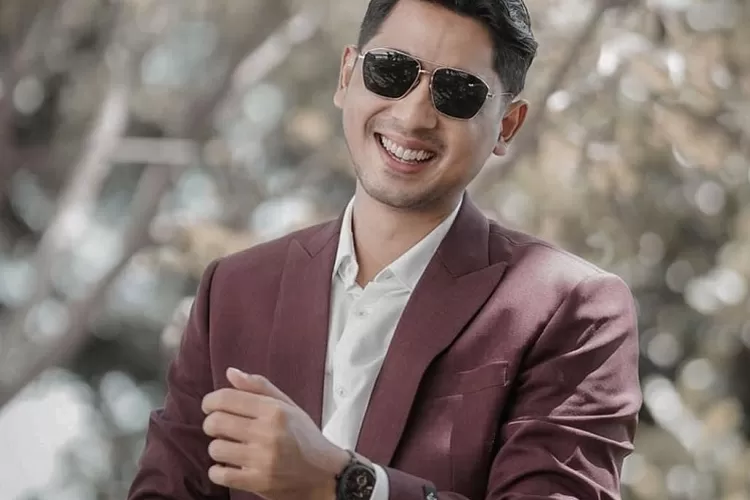 Penggemar Ikatan Cinta rindukan kehadiran Arya Saloka meski sudah ada Deva Mahenra. (Gorajuara/ dok: Instagram/ arya.saloka)