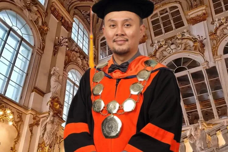 Kebijakan baru yang tidak mewajibkan mahasiswa strata 1 menyusun skripsi mendapatkan tanggan dan respon positif dari Ketua Sekolah Tinggi Ilmu Hukum Sumpah Pemuda (STIHPADA), Assoc Prof Dr H Firman Freaddy Busroh, SH,MHum, CTL, CMN. (dok)