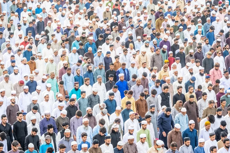 Alasan mengapa melaksanakan sholat lima waktu berat dijalankan. (Foto oleh Kafeel Ahmed)