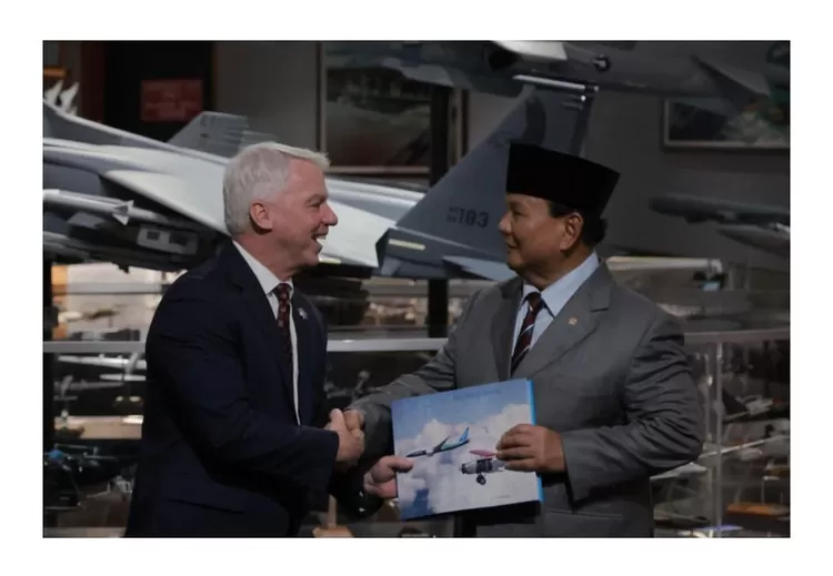 Dalam kunjungan kerja di AS, Prabowo melakukan penandatanganan kerja sama atau MoU pembelian 24 jet tempur F-15EX. 