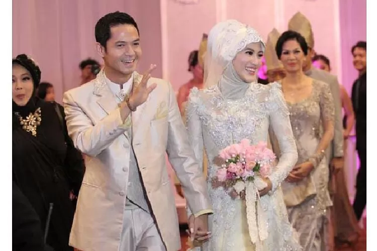 Awal mula Alyssa Soebandono menikah dengan Dude Harlino, akhirnya memutuskan memakai jilbab (twitter @dude2harlino)
