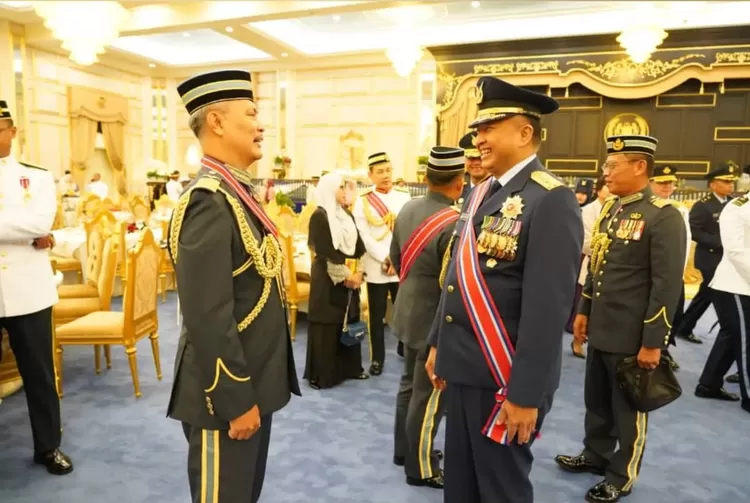 Malaysia Kasih Tanda Jasa Darjah Panglima Gagah Ke Kasau Orang Nomor 1 Tni Au Ini Alasan