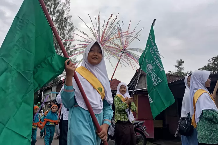 Peserta karnaval 1 abad NU Desa Kebonharjo Patebon, Minggu 5 Februari 2023. (Edi Prayitno/Kontributor Kendal)