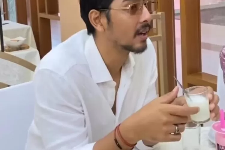 Arya Saloka ungkap Aldebaran masih hidup (Gorajuara/ dok: Instagram/ arya.saloka_base)