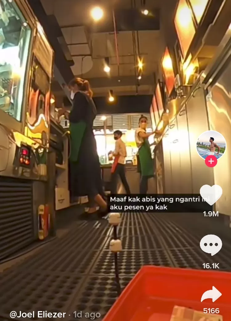 Membeli kopi di Starbuck menggunakan RC: video TikTok viral