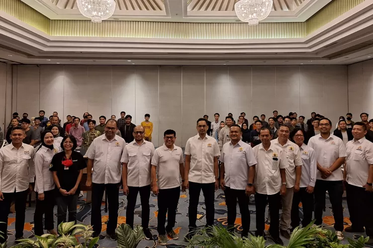 Indosat dan KADIN Indonesia mengajak para peserta IDCamp X KADIN 2023 untuk membuat berbagai solusi dalam program KADIN Tech Challenge: Menuju Indonesia Emas 2045.  (Istimewa)