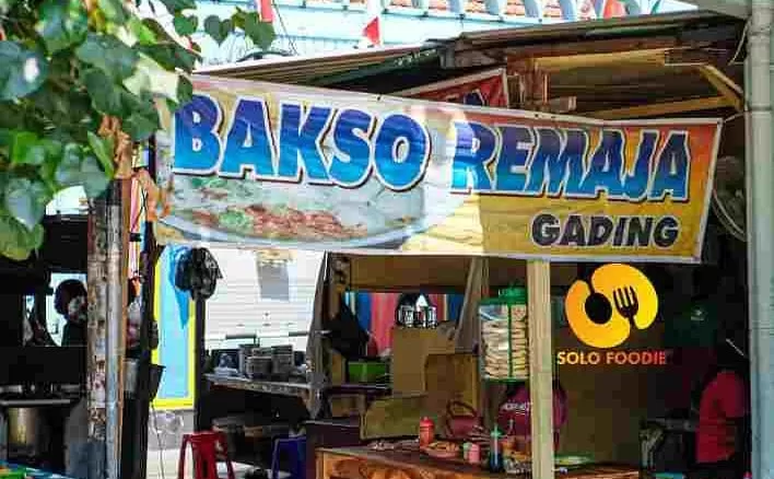 Warung bakso viral di Solo ditutup usai diduga gunakan bahan non halal. (instagram.com/bakso_remaja_gading)