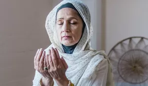 Bacaan Doa untuk Orang Tua, Lengkap dengan Tulisan Arab, Latin dan Terjemahannya