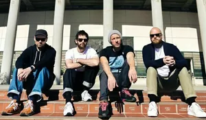 Coldplay Bakal Mengguncang GBK 15 November 2023, Simak Perjalanan Kariernya