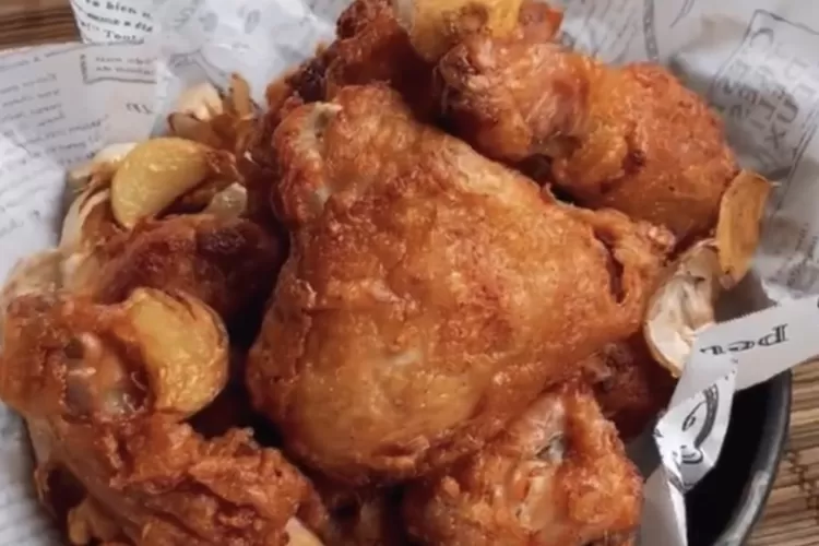 yam goreng bawang putih sangat cocok dijadikan menu sahur di bulan Ramadhan 2023