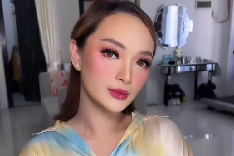 Zaskia Gotik disebut bangkrut dan jual rumah, ternyata rumah punya adik (Tangkap layar Instagram @zaskia_gotix)