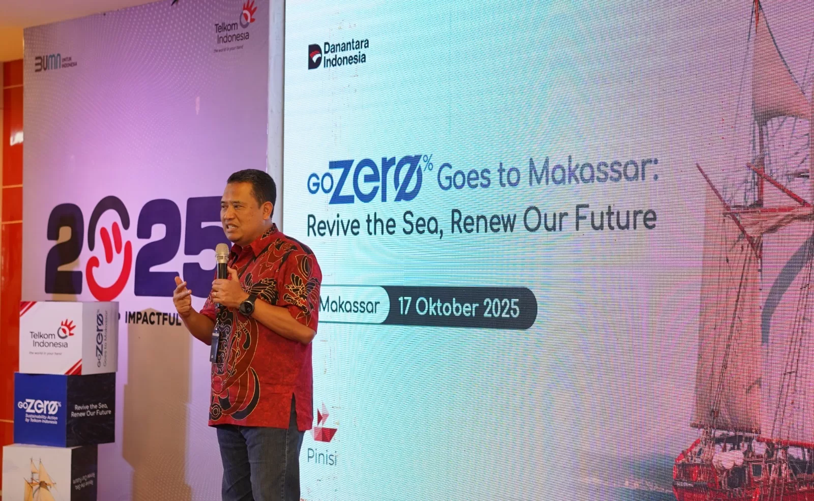 EVP Telkom Regional V Amin Soebagyo saat memberikan sambutan pada acara Roadshow GoZero% Goes to Makassar pada (17/10).