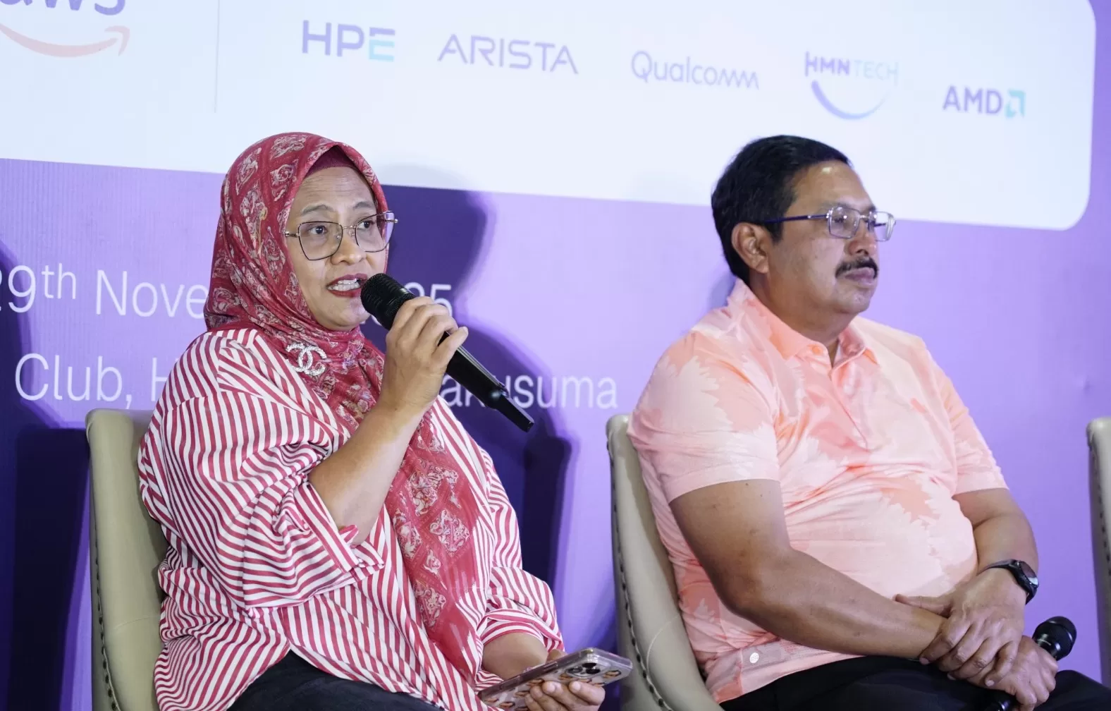 Direktur Utama Telkom Indonesia Dian Siswarini saat memberikan paparan pada acara Lintas Teknologi Solutions Day 8th Edition.