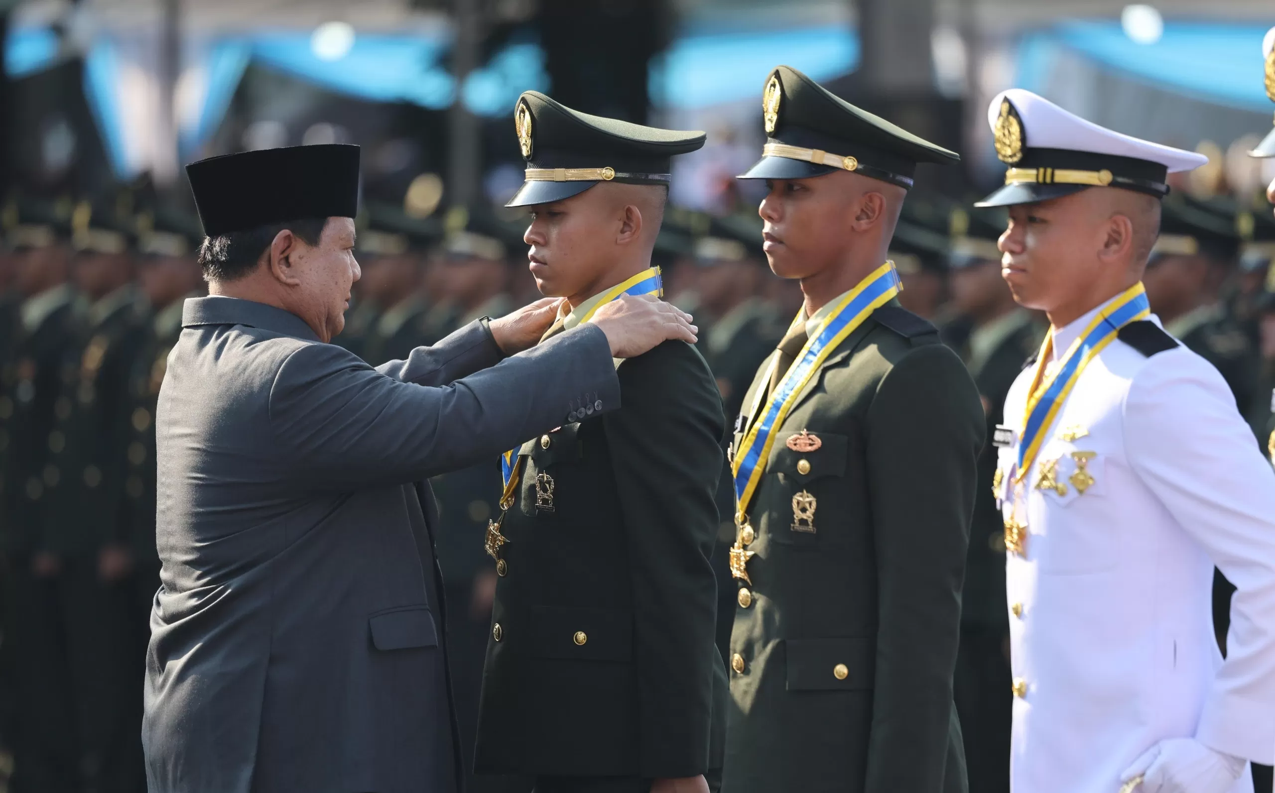 resmi melantik delapan perwira remaja terbaik TNI dan Polri dalam upacara Prasetya Perwira (Praspa) TNI dan Polri Tahun 2025 yang digelar secara khidmat di Istana Negara, Rabu, 23 Juli 2025.