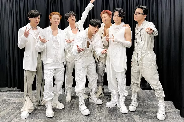 BTS Dikabarkan akan kolaborasi dengan brand Indonesia.  (Twitter/@bts_bighit)