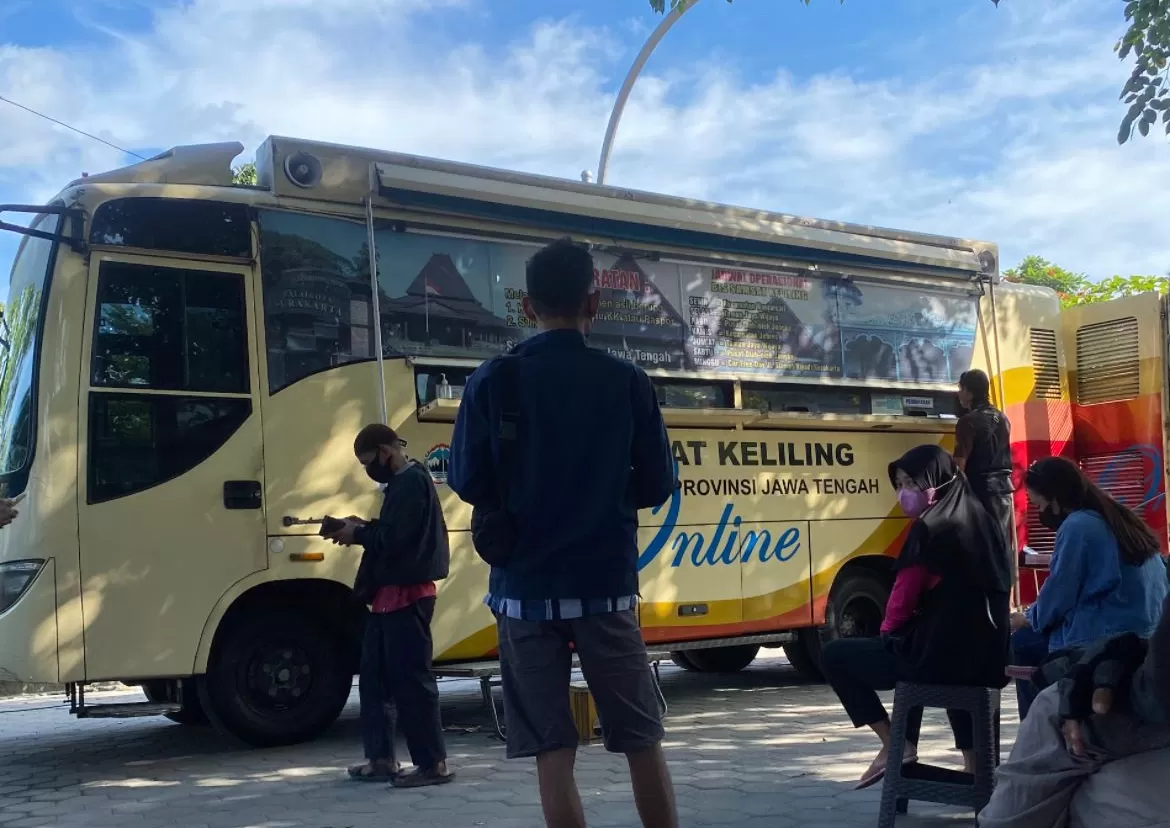 Mobil Samsat Keliling Pemerintah Provinsi Jawa Tengah.