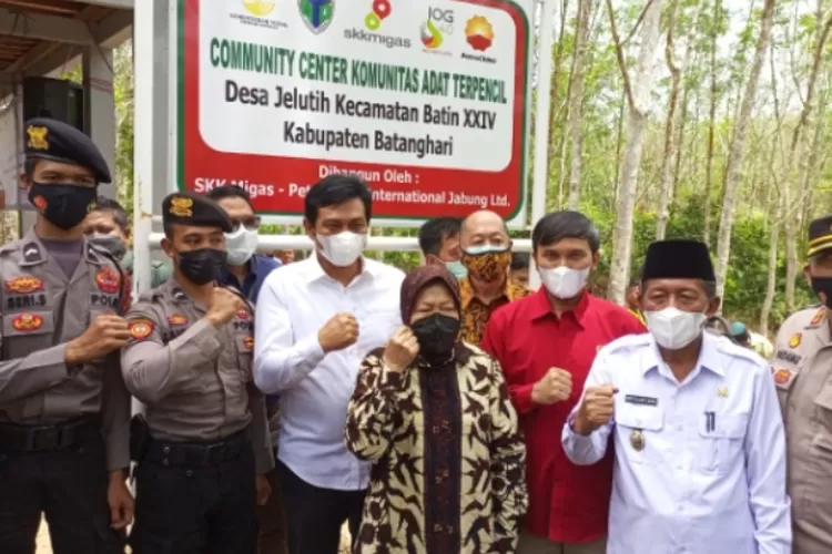 Bupati Batang Hari MFA Dampingi Mensos Risma Resmikan Community Center KAT  (dok. Istimewa)