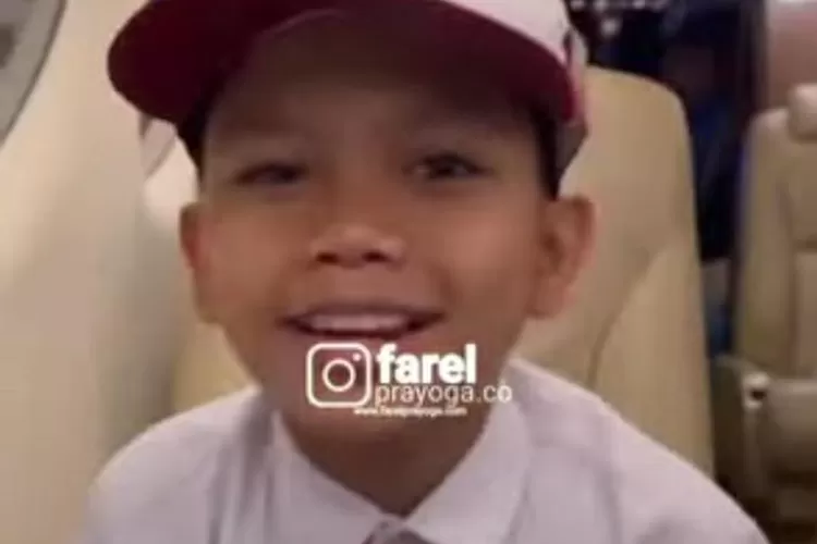 Farel Prayoga bagikan momen dirinya di jet pribadi  (farelprayoga.co)