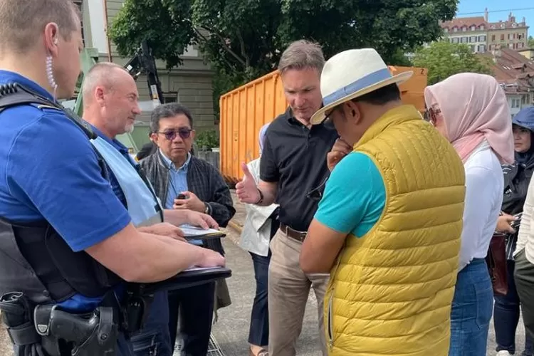 Beredar rekaman suara kondisi Ridwan Kamil dan Atalia Praratya di Swiss. (Gorajuara/ dok: laman / KBRI Swiss)