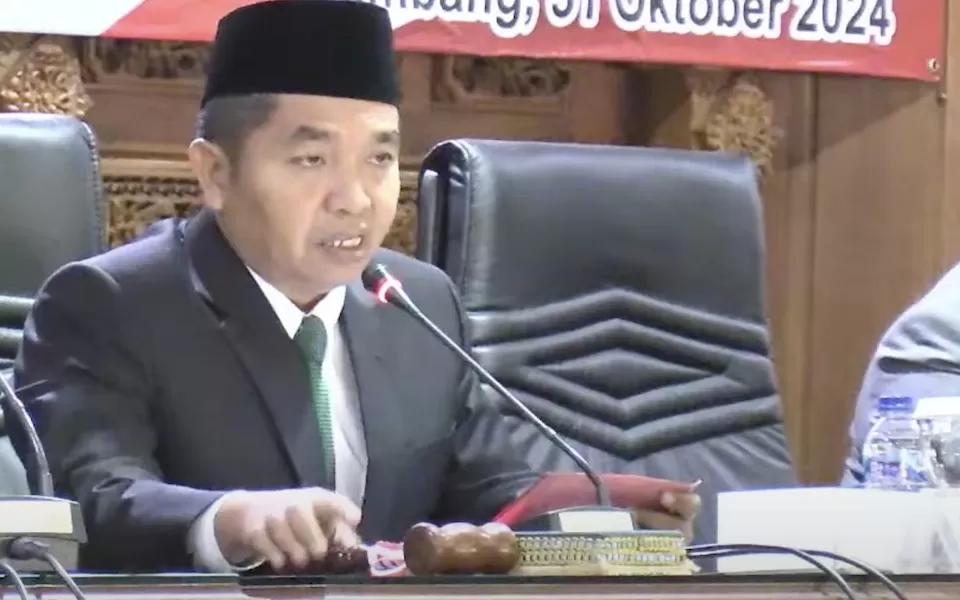 DPRD Rembang mendukung langkah hukum santri dan NU atas tayangan televisi yang dinilai melecehkan pesantren dan kyai.