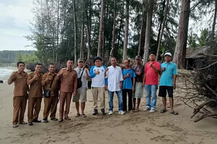 Tim Dinas PSDA Sumatera Barat Tinjau Pantai Sago Kabupaten Pesisir Selatan (Kominfo Pesisir Selatan)