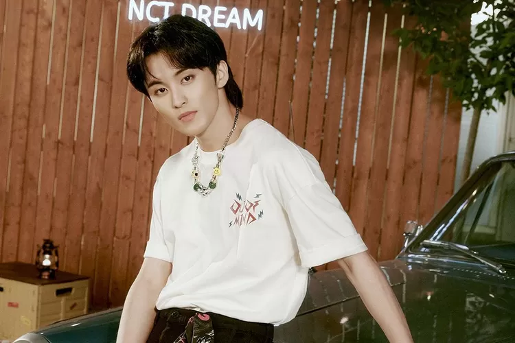 Mark Lee menuai ucapan terima kasih dari penggemar hingga trending topic (PENSHOPPE)