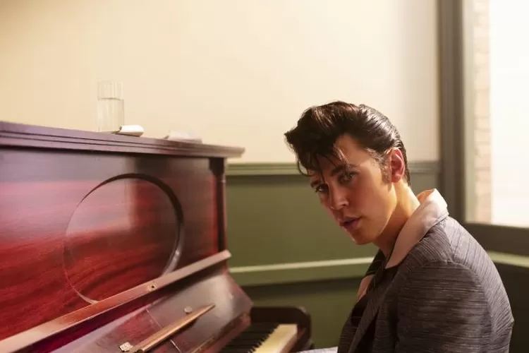 Austin Butler sebagai Elvis Presley di film  (ANTARA/Warner Bros)