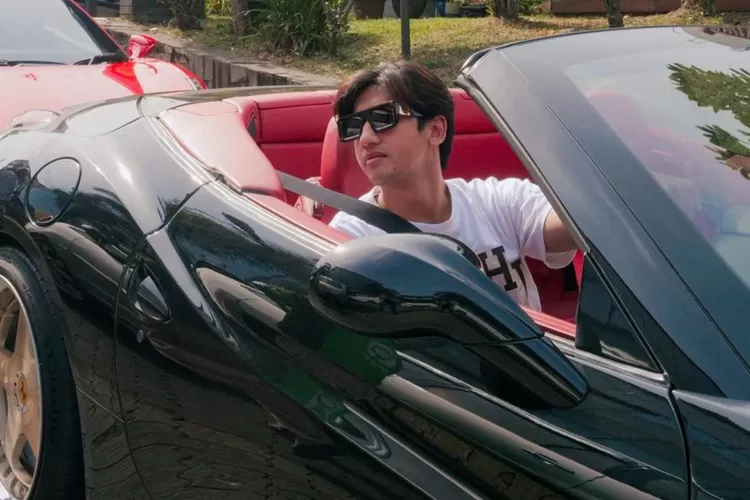 Kangen Main Mobil-mobilan, Harris Vriza Ingin Kembali Menjadi Anak Kecil (Gorajuara.com/dok: Instagram @harrisvriza)