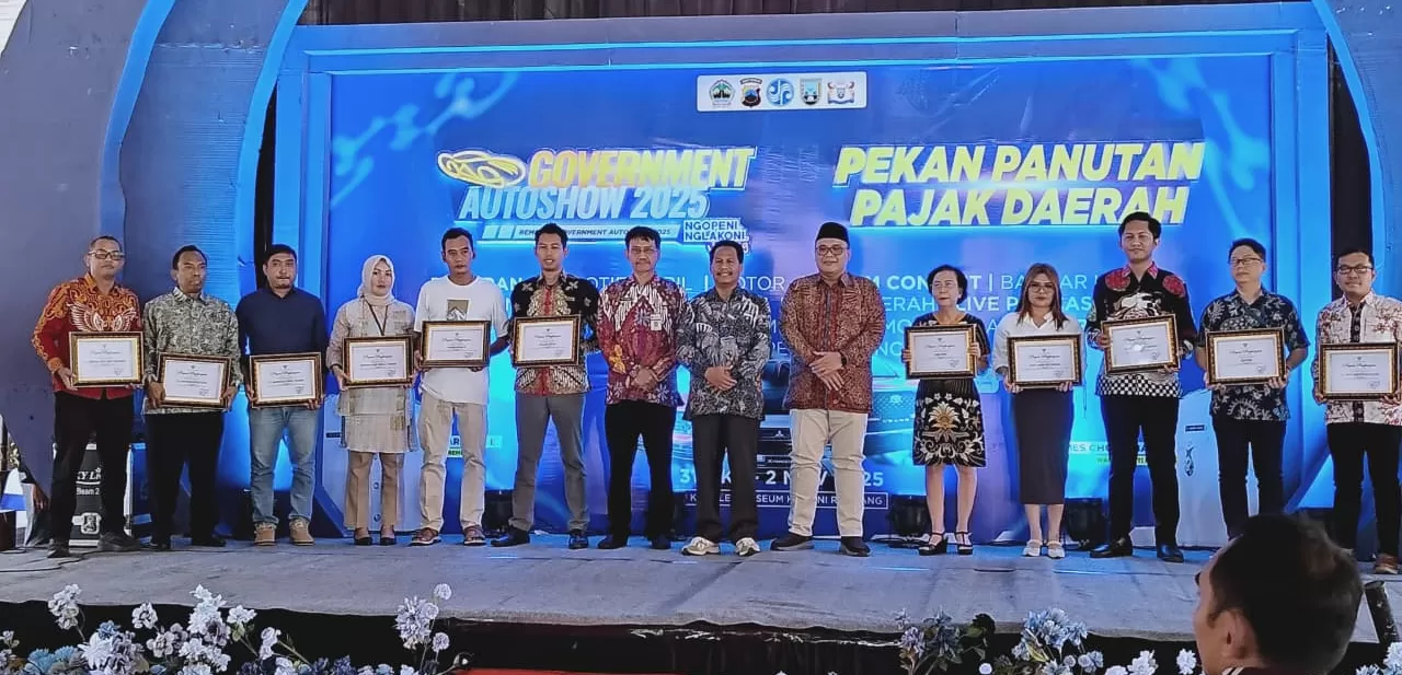 Daftar lengkap penerima penghargaan Wajib Pajak Terbaik 2025 di Rembang. Kontribusi pajak dorong pembangunan daerah.